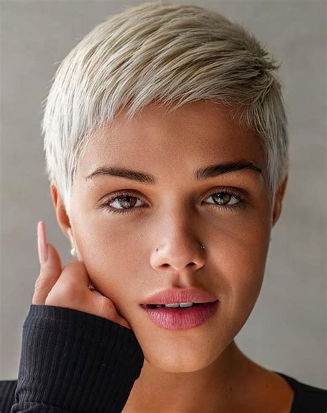 photos of short pixie hairstyles